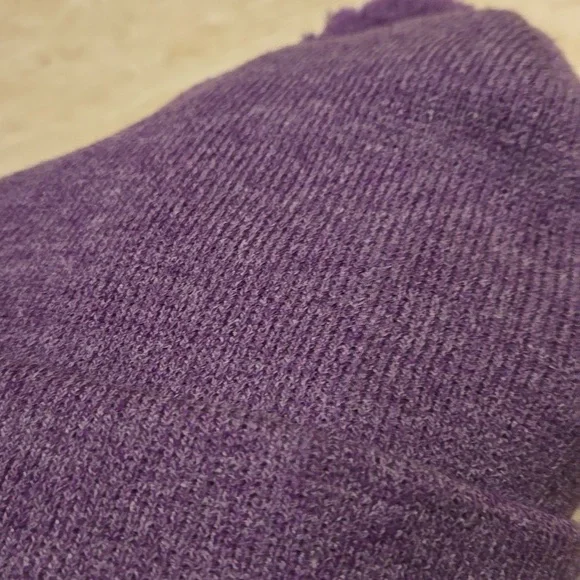 NWT The Salty Collection Heather Purple "Salty" Pom Beanie - Picture 4 of 7